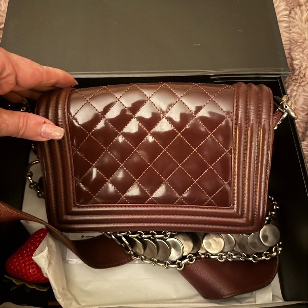 Chanel Le Boy Medium Quilted Cherry 🍒 Brown Leather Bag - Picture 3 of 5